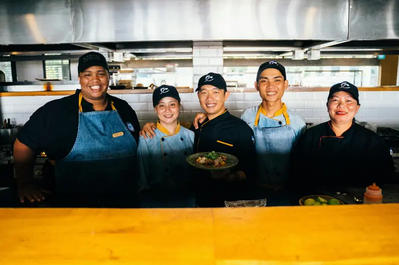 restaurant employees participating in a tip pool